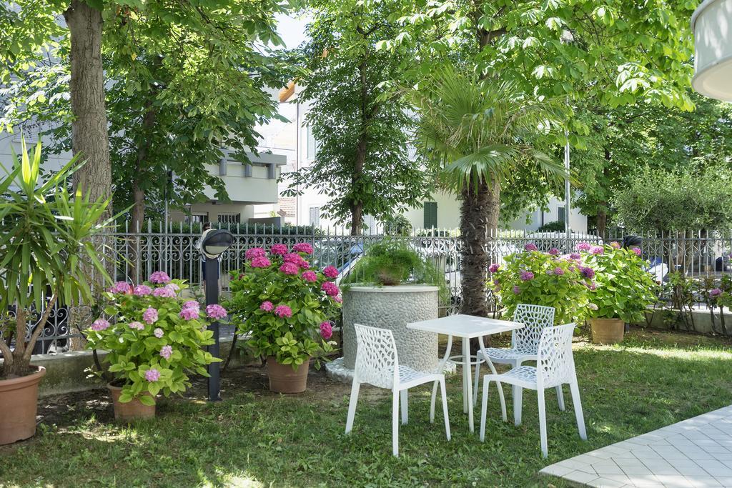 Residence Hamilton Riccione Dış mekan fotoğraf
