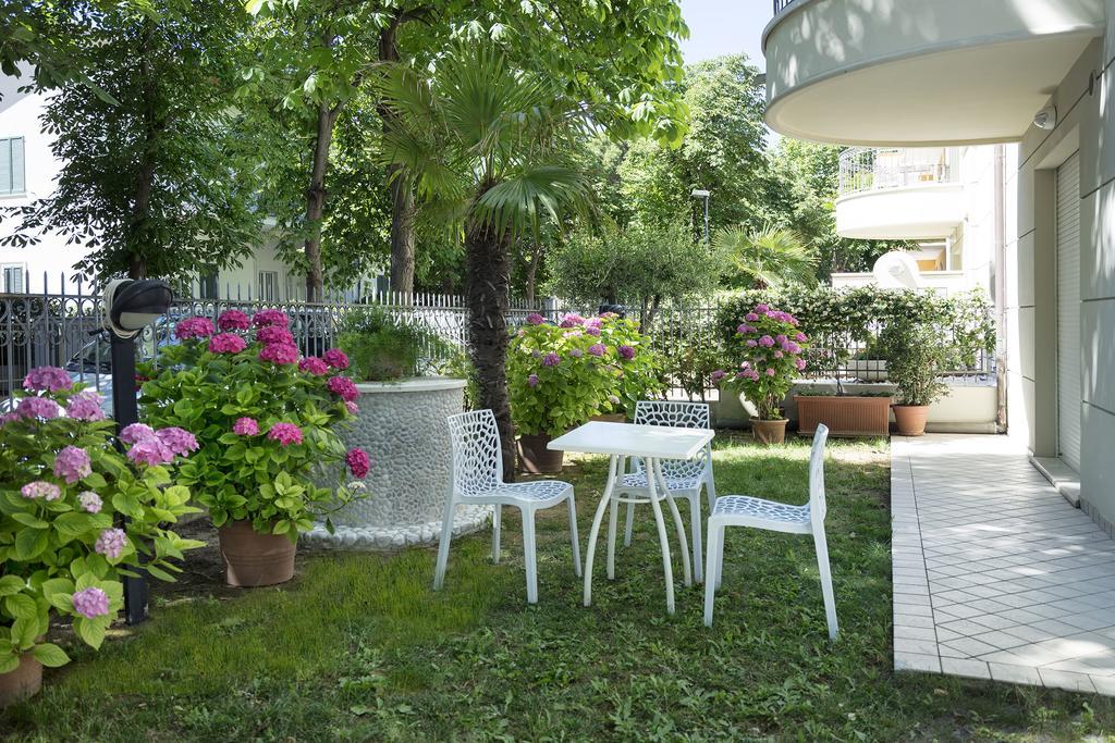 Residence Hamilton Riccione Dış mekan fotoğraf